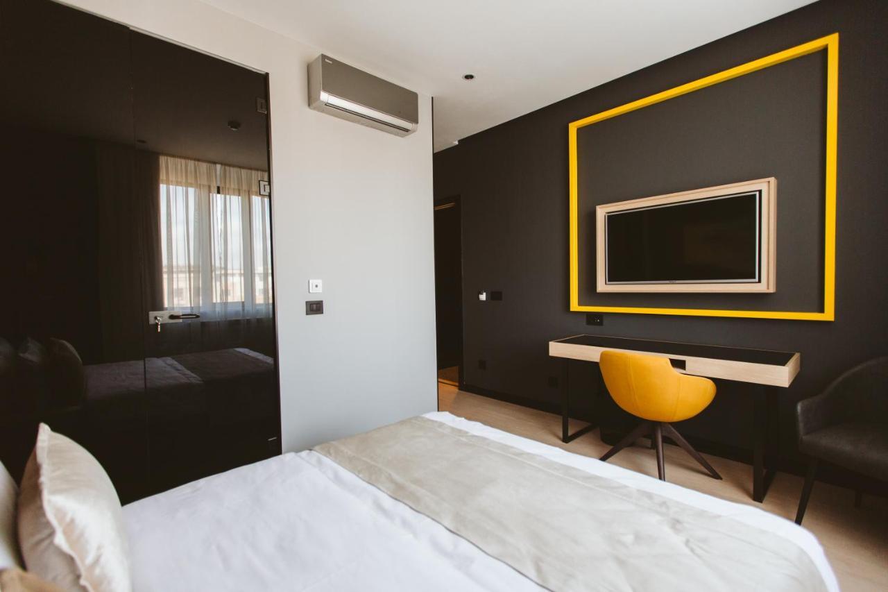 Maccani Black Luxury Suites Belgrade Luaran gambar