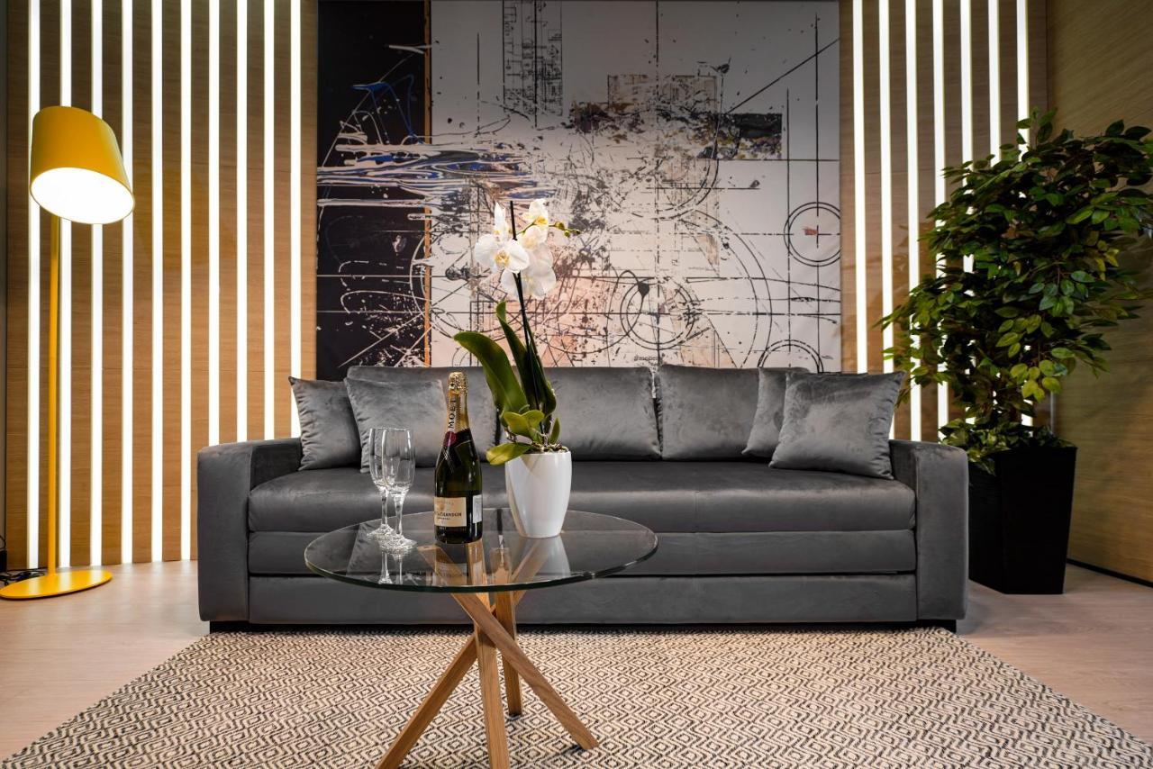 Maccani Black Luxury Suites Belgrade Luaran gambar