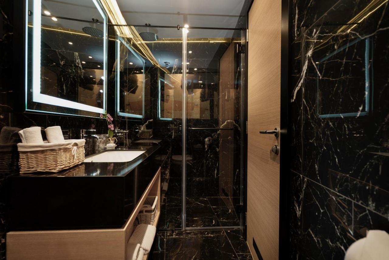 Maccani Black Luxury Suites Belgrade Luaran gambar